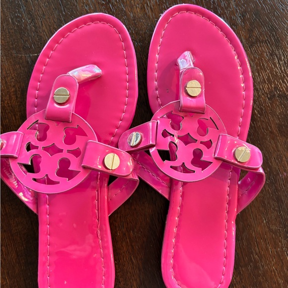 Pink Sandals with Logo Design size 7 - Picture 2 of 5